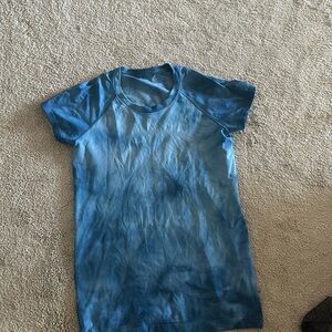 Size 6 never worn lululemon